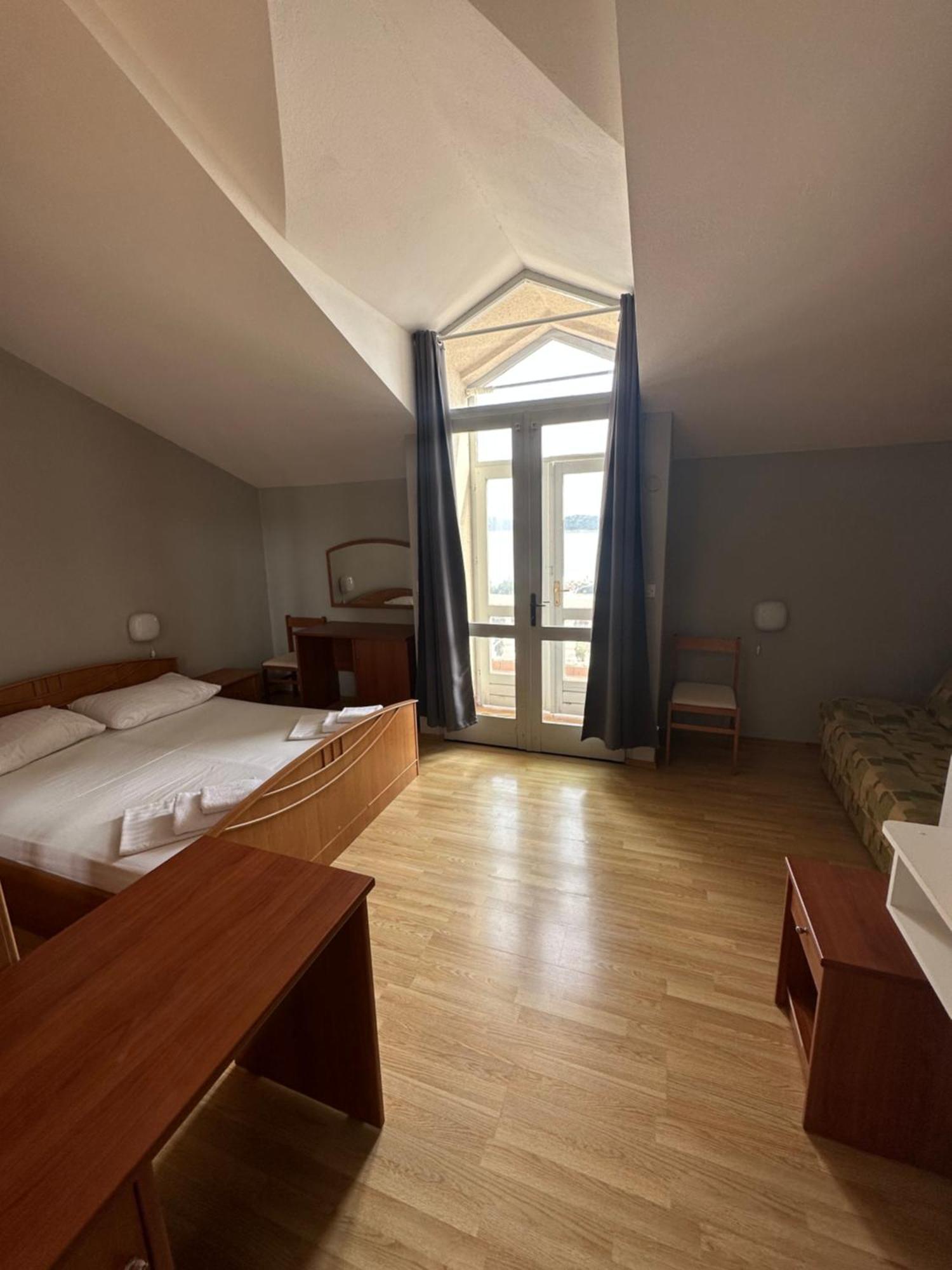Villa Lana Tribunj  Bagian luar foto