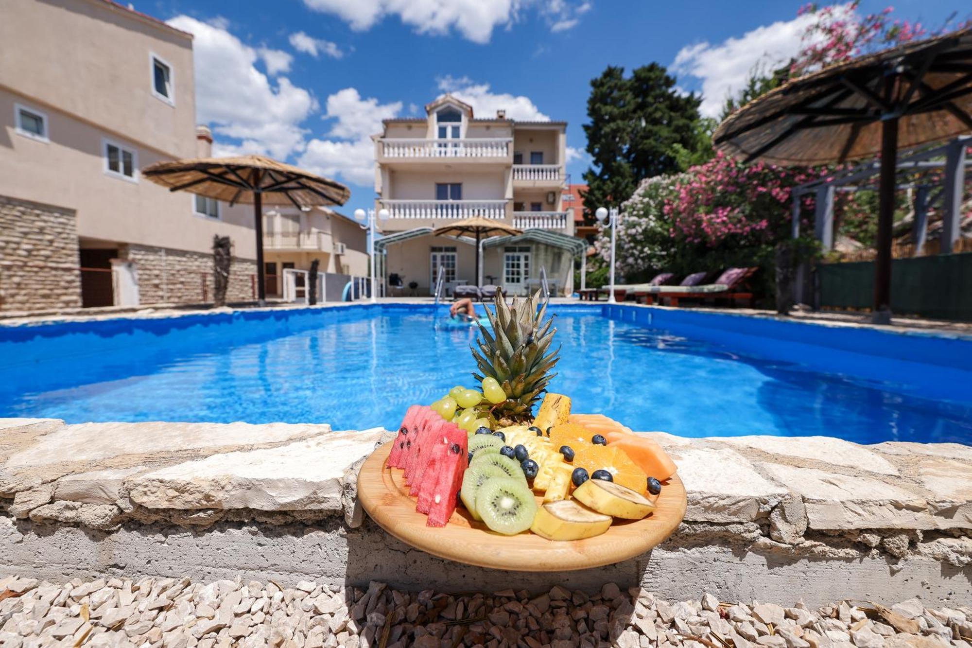 Villa Lana Tribunj  Bagian luar foto